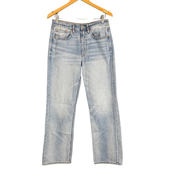 American Eagle Mom Jeans Women’s 6 Short High Rise Straight Leg Light Wash Denim - Picture 1 of 5